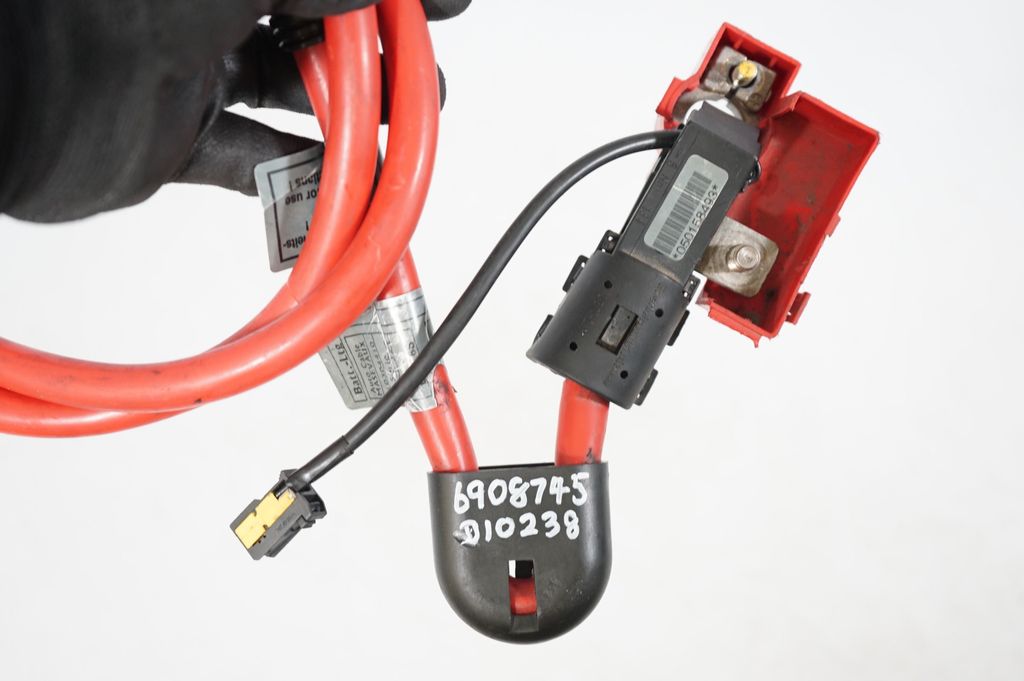 Positive cable (battery) (8)