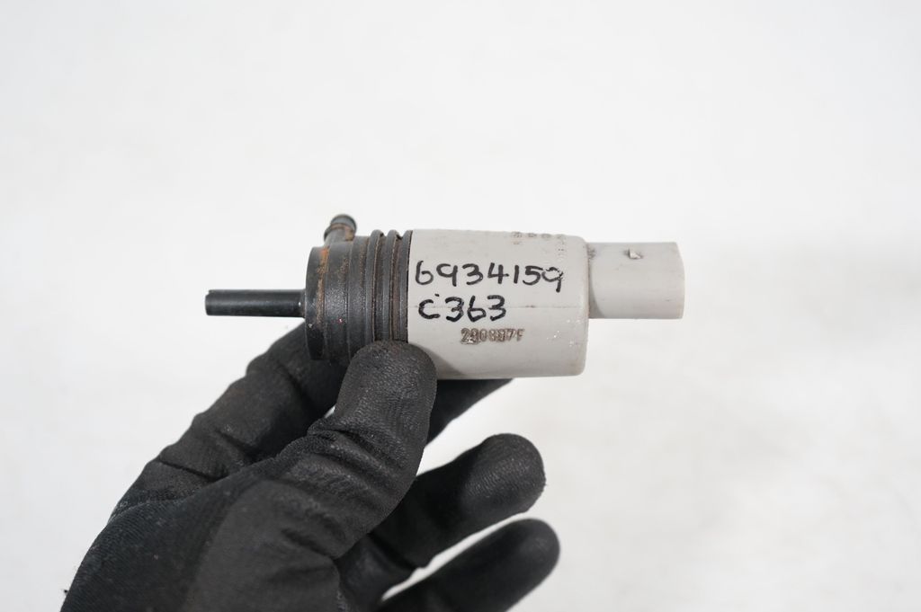 Windscreen/windshield washer pump (7)