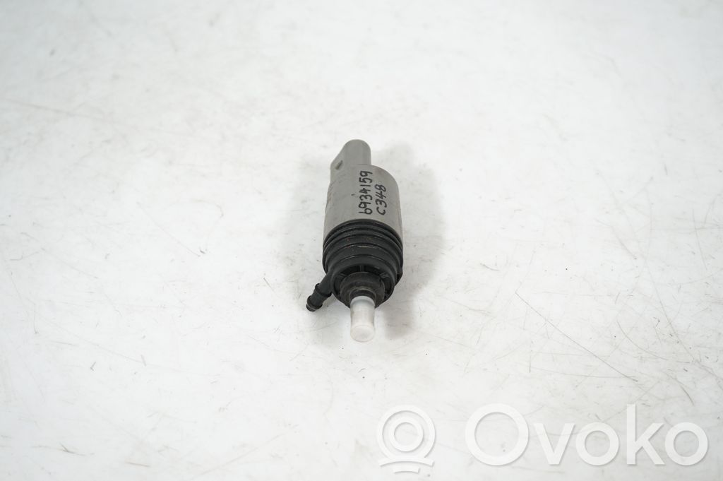 Windscreen/windshield washer pump (4)
