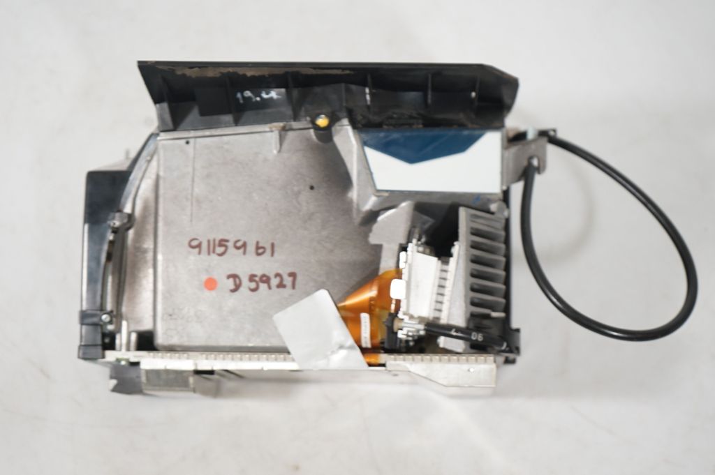 Head up display screen (9)