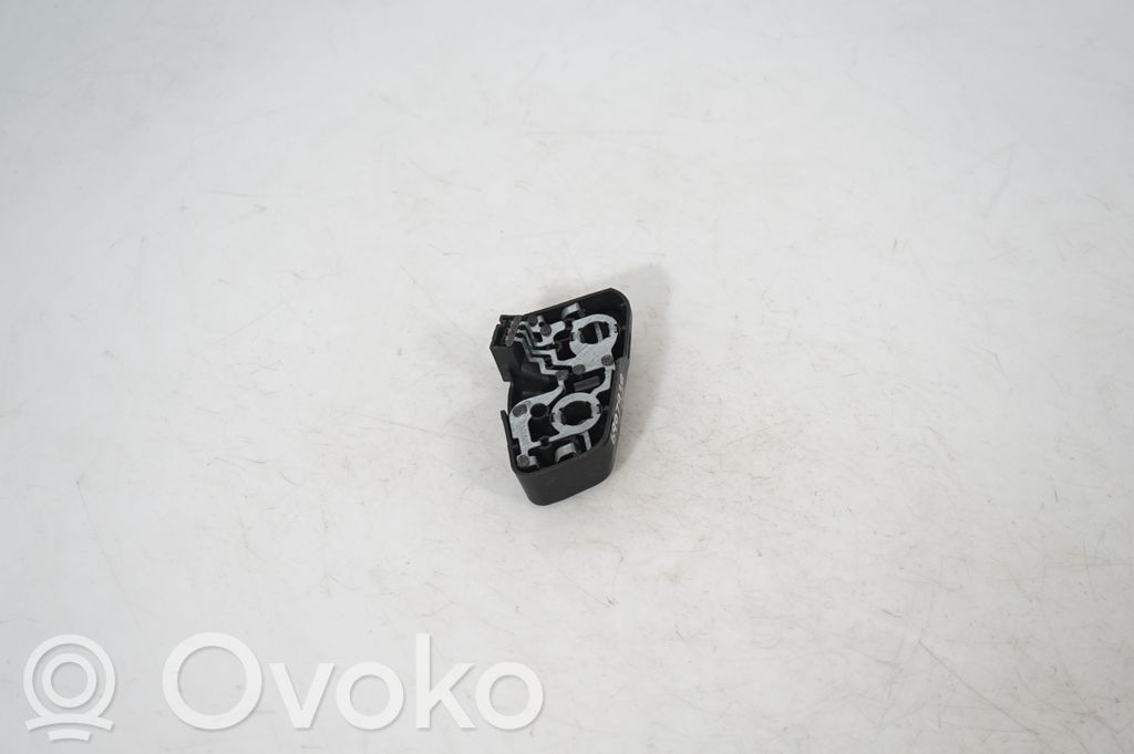 Tail light bulb cover holder (4)