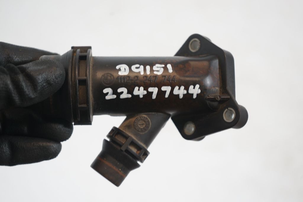 Engine coolant pipe/hose (8)