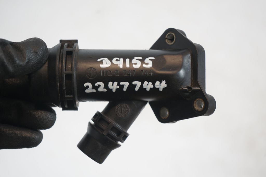 Engine coolant pipe/hose (8)