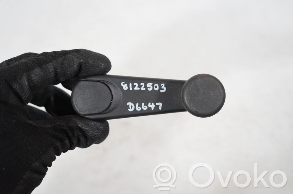 Rear door window winding handle (7)