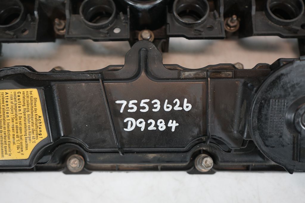 Rocker cam cover (11)