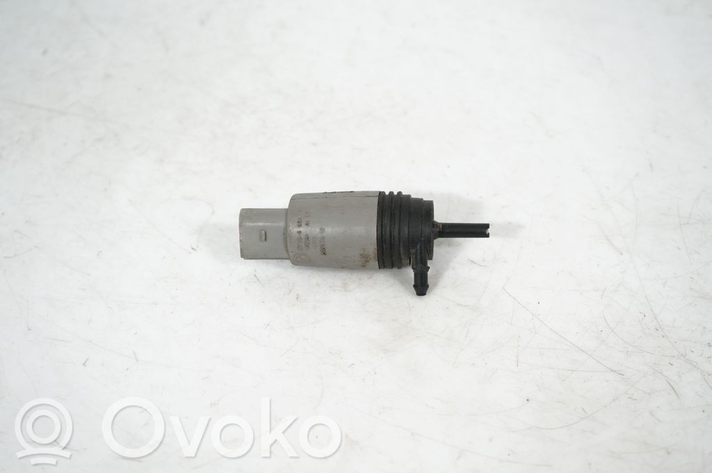Windscreen/windshield washer pump (3)