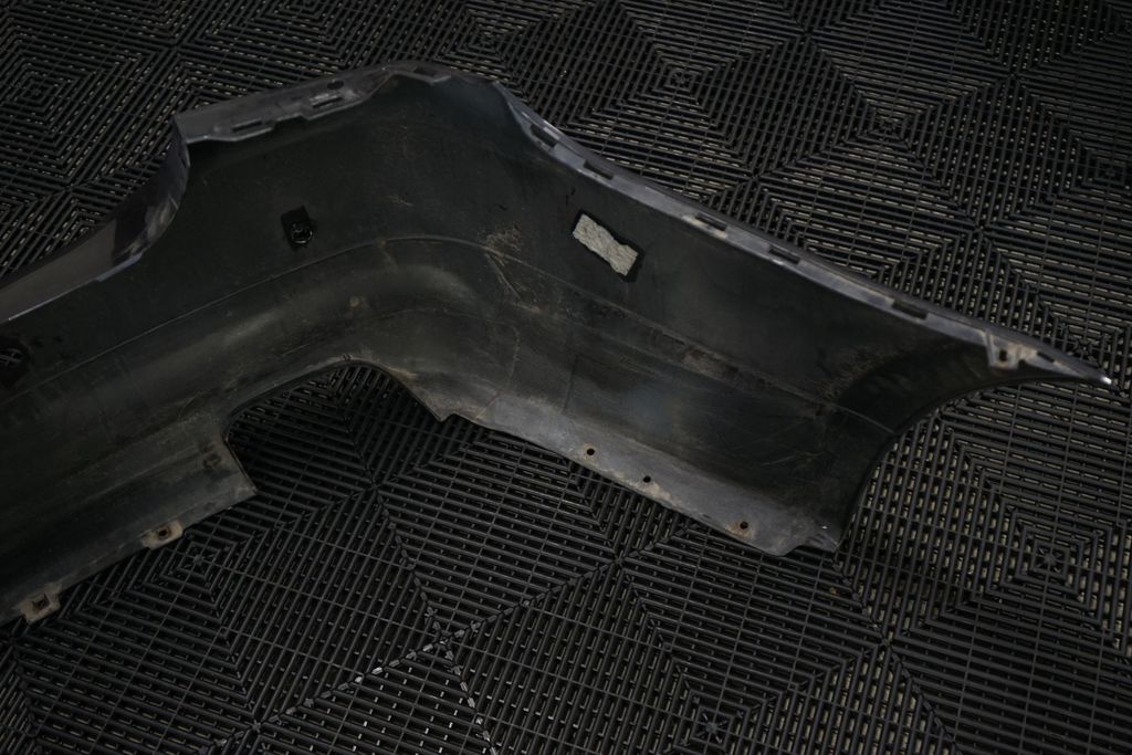 Rear bumper (15)