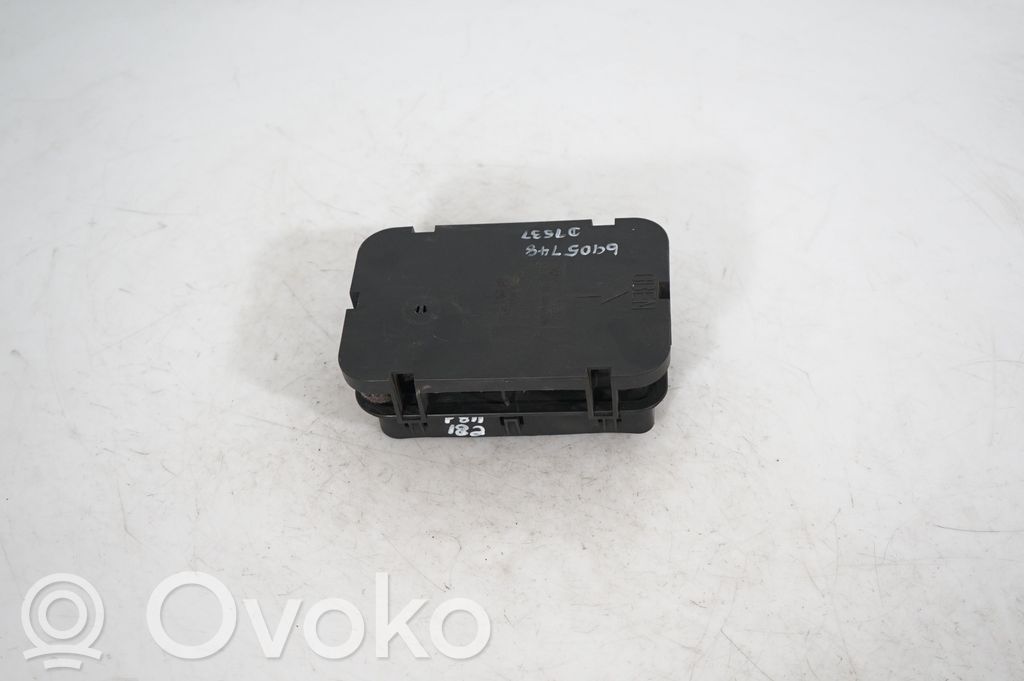 Quarter panel pressure vent (3)