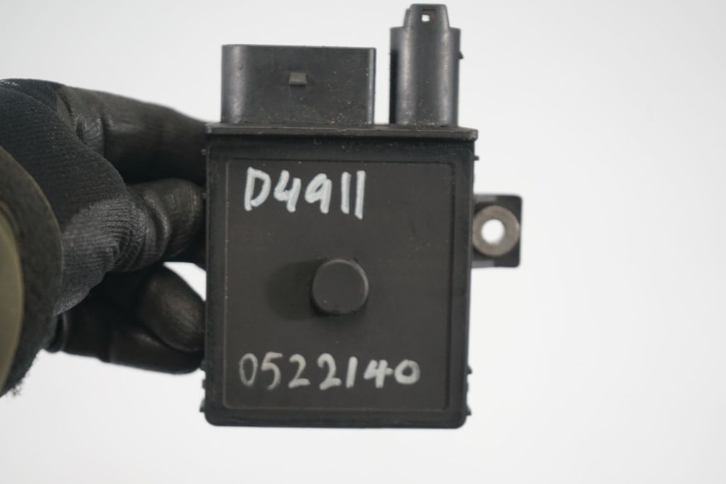 Glow plug pre-heat relay (7)