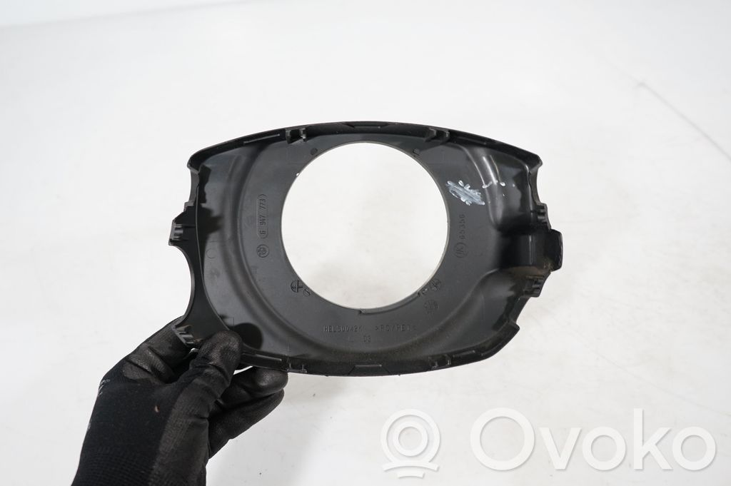 Steering wheel column trim (6)