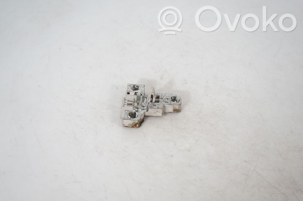 Tail light bulb cover holder (3)