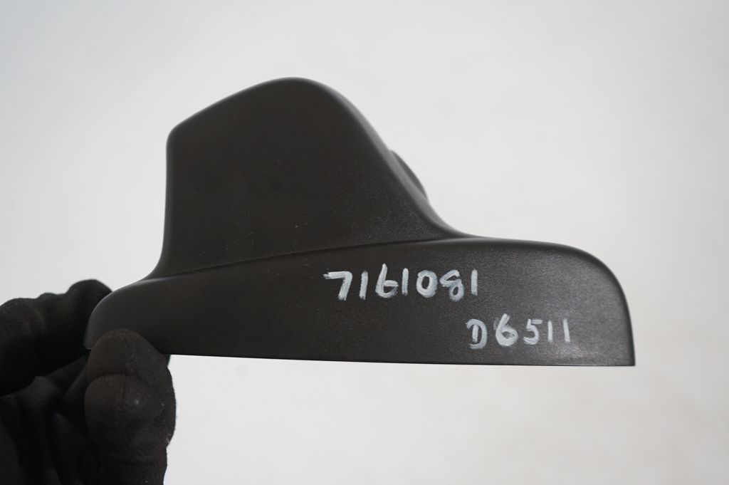 Rear view mirror (interior) (8)