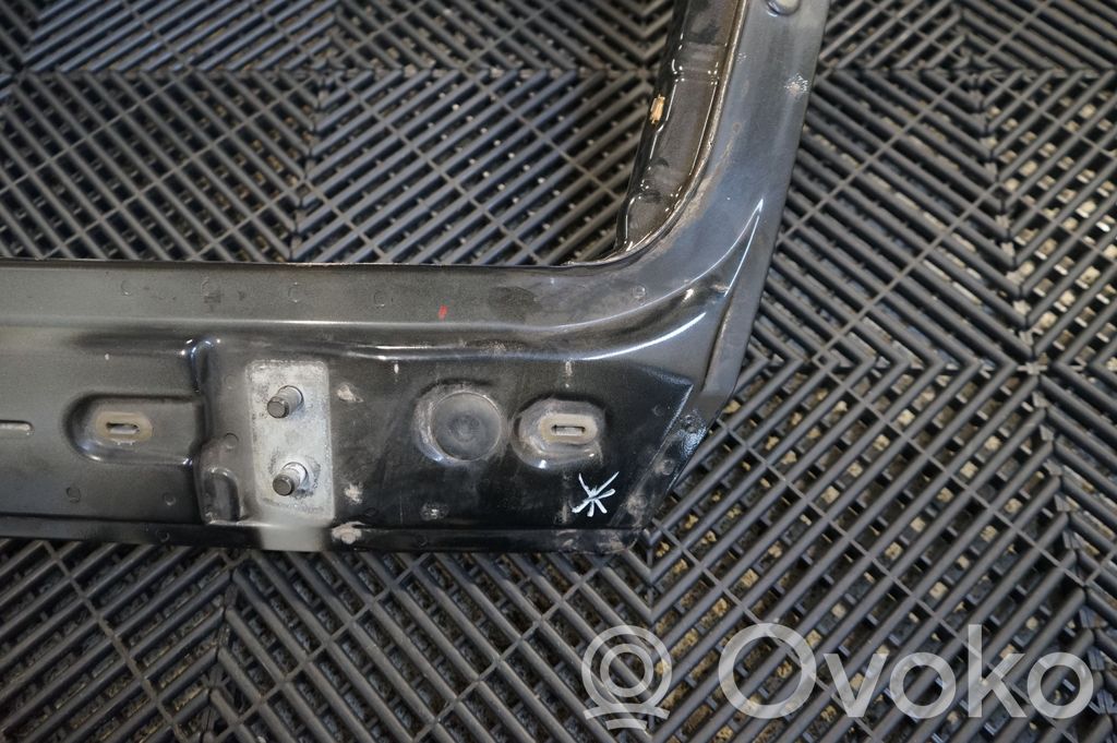 Tailgate/trunk/boot lid (15)