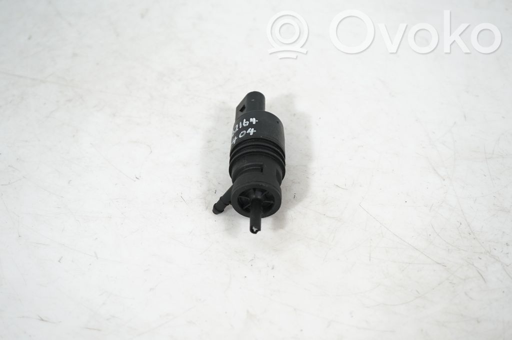 Windscreen/windshield washer pump (2)