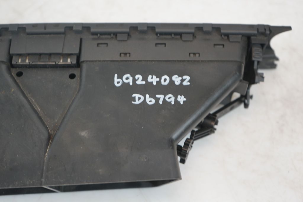 Dash center air vent grill (10)