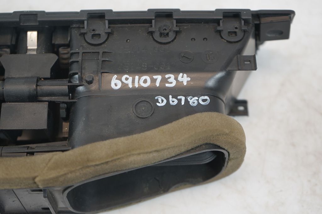 Dash center air vent grill (10)