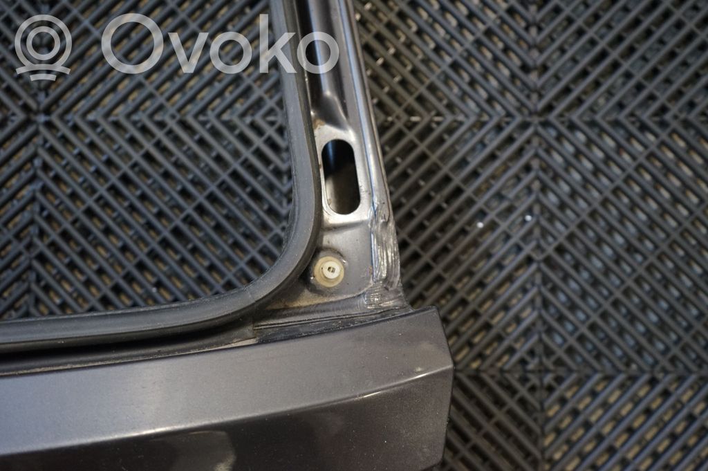 Tailgate/trunk/boot lid (12)