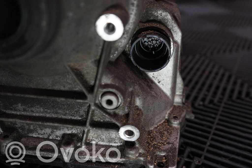 Automatic gearbox (10)