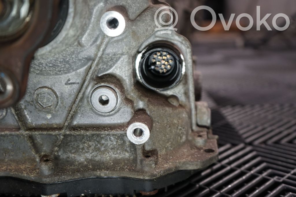 Automatic gearbox (10)