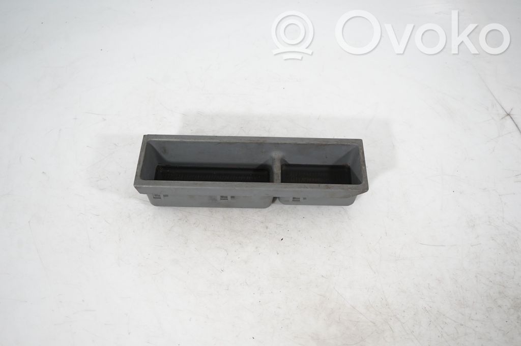 Glove box central console (5)