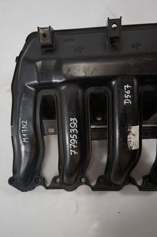 Intake manifold (10)