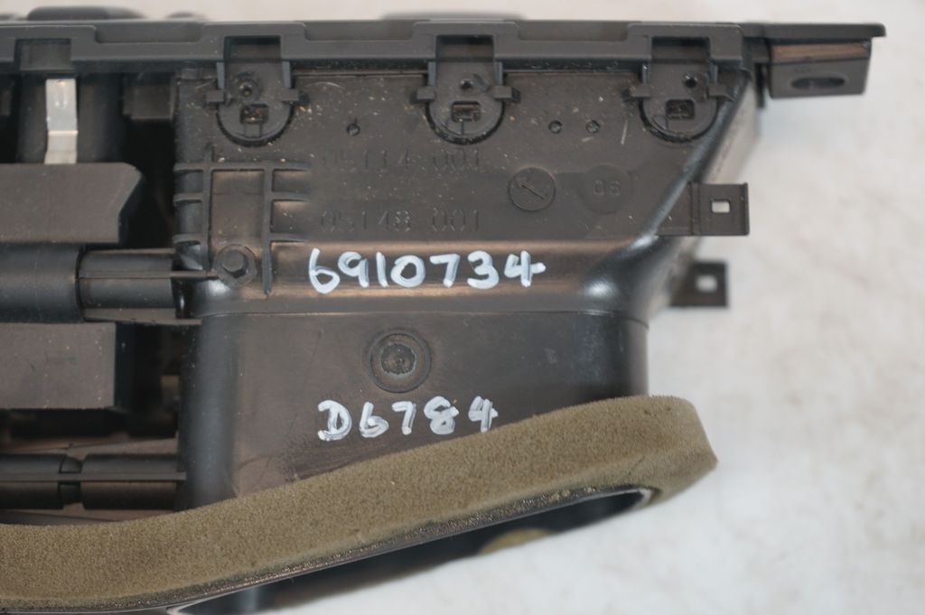 Dash center air vent grill (10)