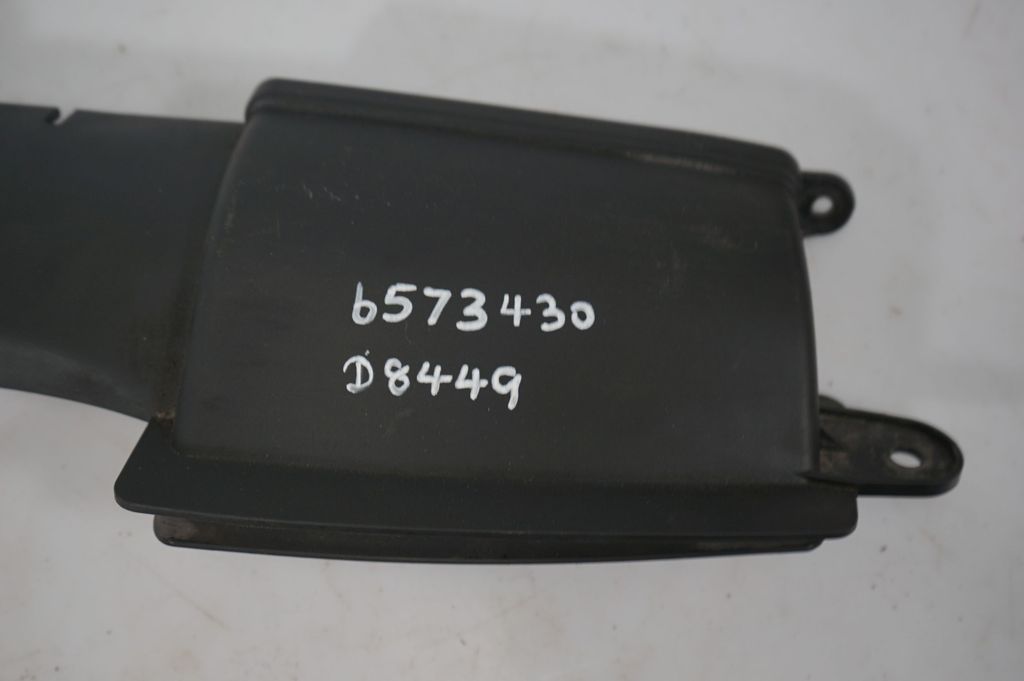 Air intake duct part (8)