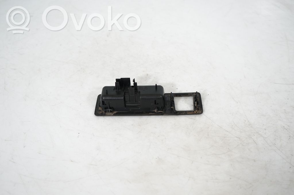 Dashboard lower bottom trim panel (5)