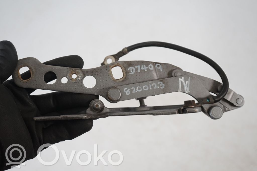 Engine bonnet/hood hinges (7)