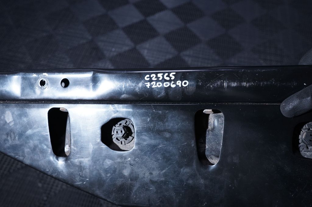 Top upper radiator support slam panel (7)