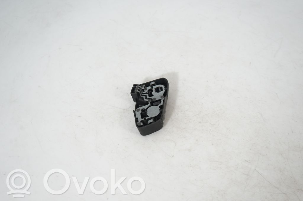 Tail light bulb cover holder (2)