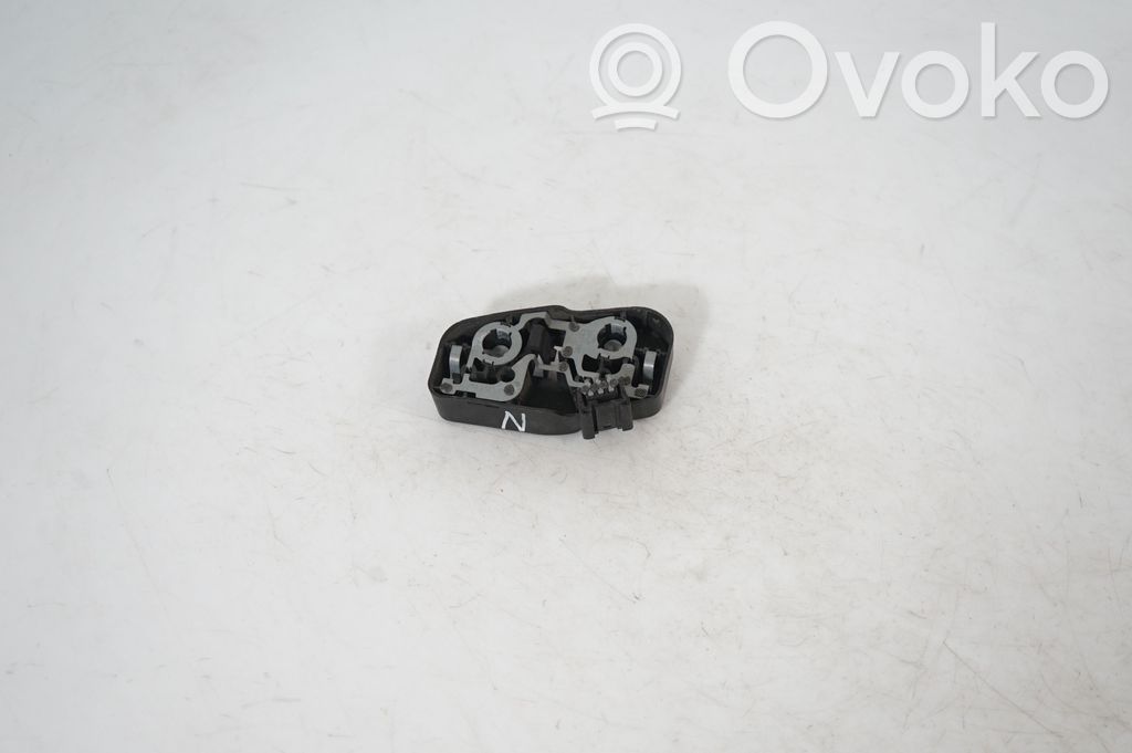 Tail light bulb cover holder (3)