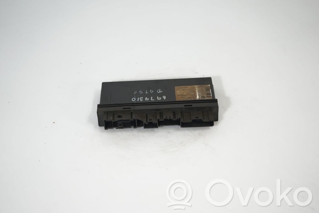 Comfort/convenience module (3)
