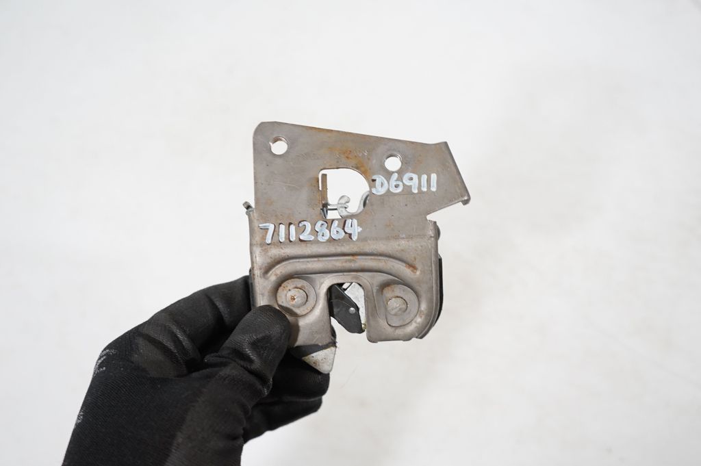 Seat back rest lock catch (7)