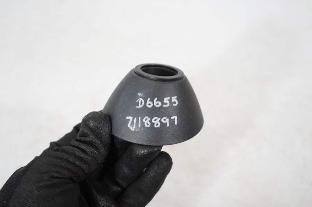 Other rear door trim element (8)