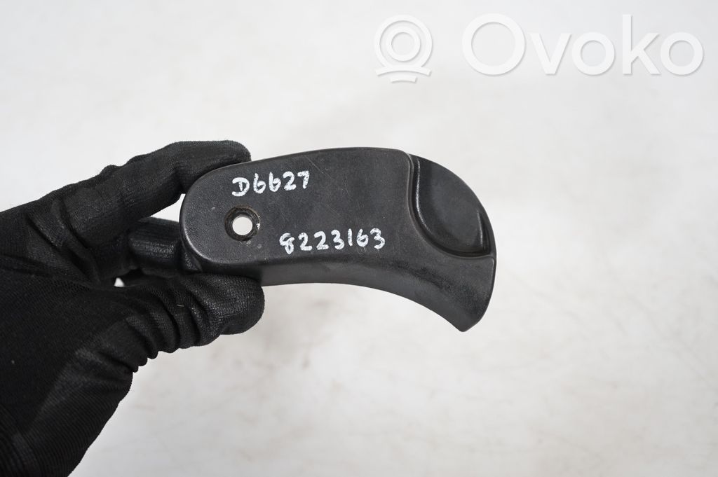 Engine bonnet (hood) release handle (7)