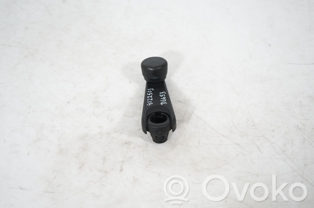 Rear door window winding handle (4)