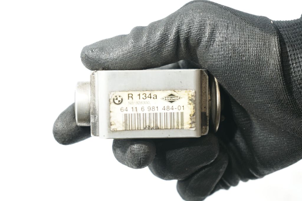 Air conditioning (A/C) expansion valve (11)