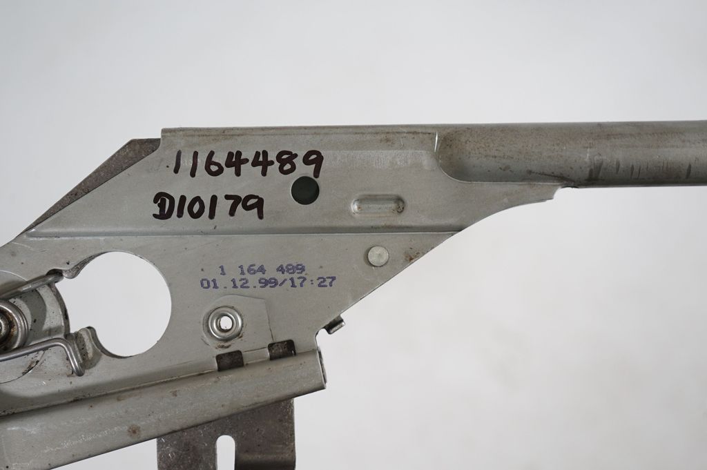 Handbrake/parking brake lever assembly (7)