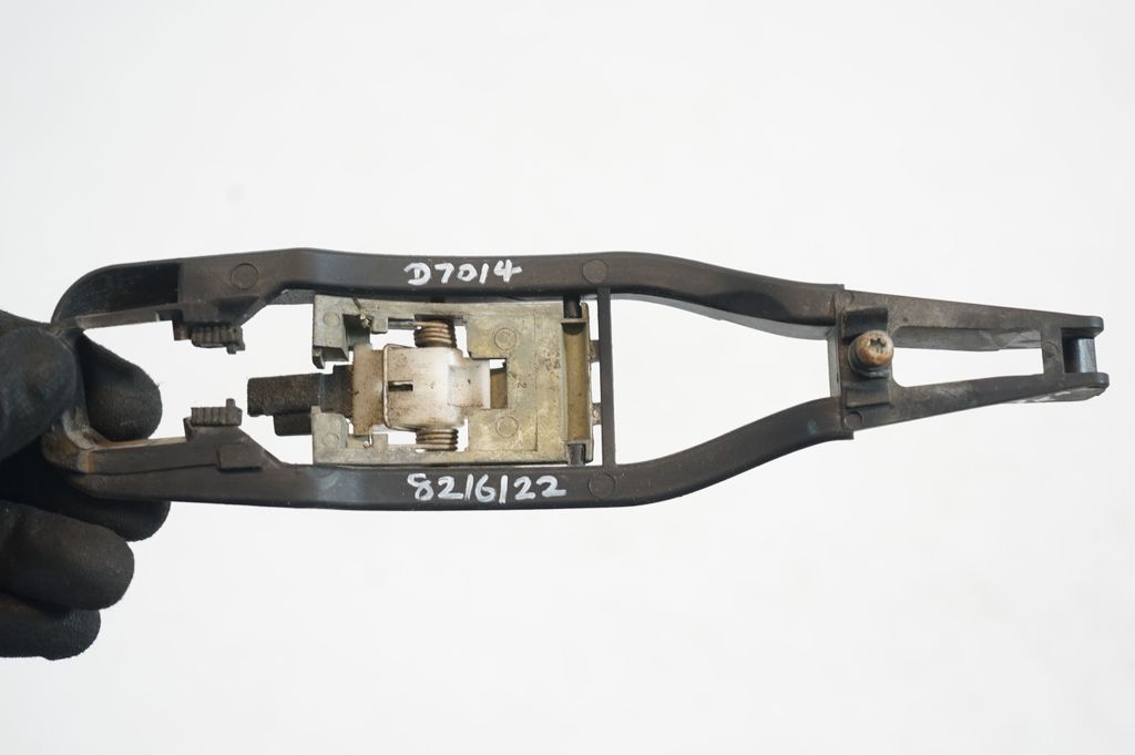 Front door exterior handle (11)