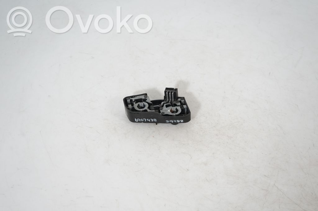 Tail light bulb cover holder (3)