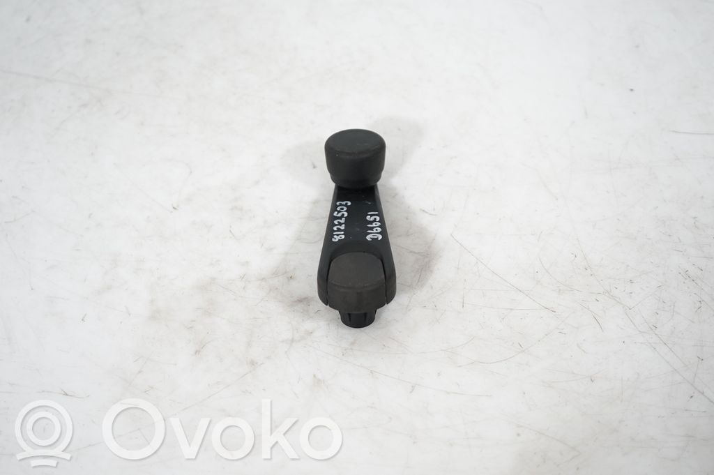 Rear door window winding handle (4)