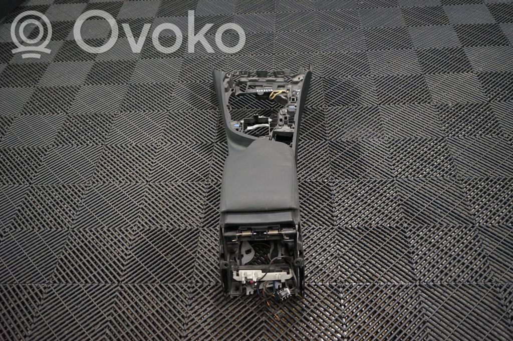 Center console (3)
