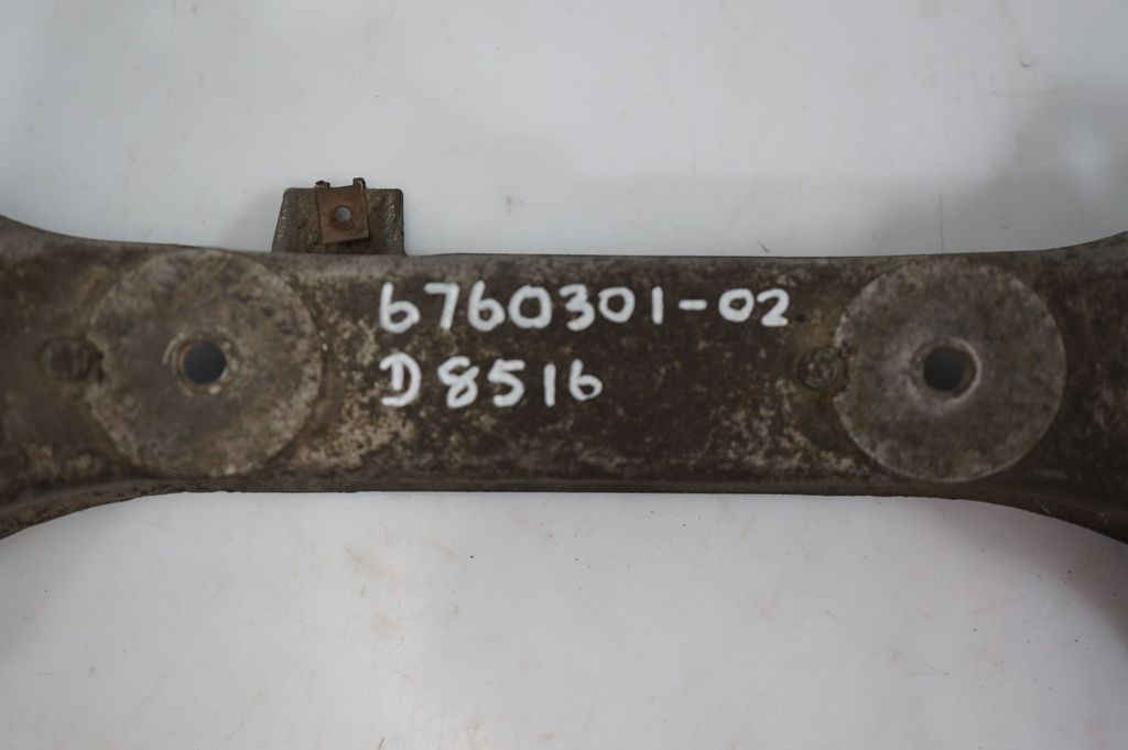 Gearbox mounting bracket (7)