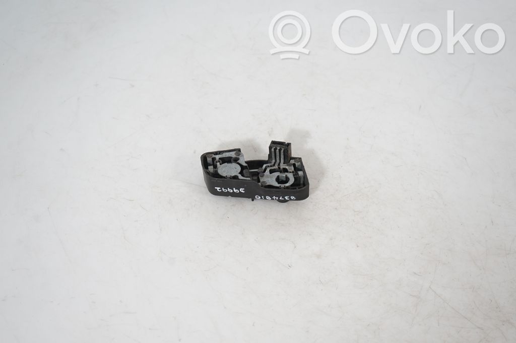 Tail light bulb cover holder (3)