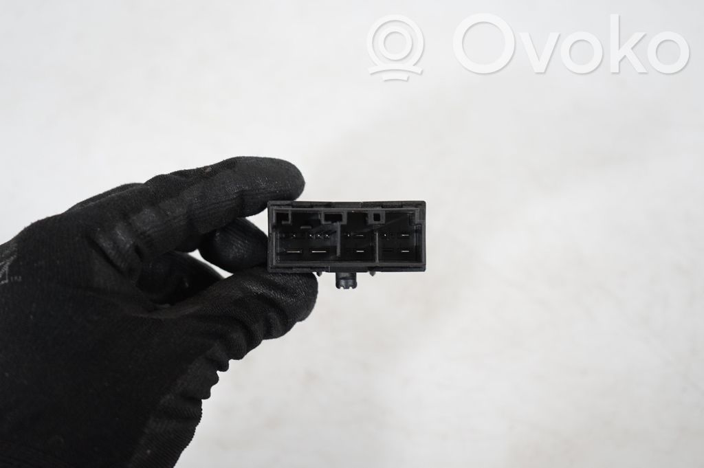 Seat control module (6)