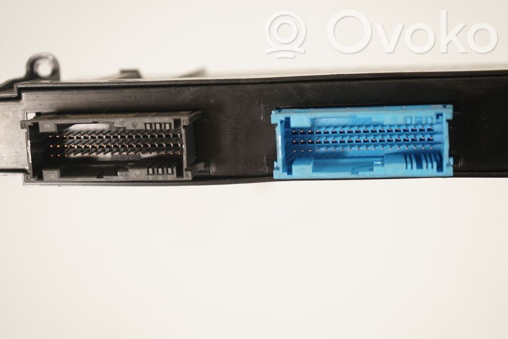 Comfort/convenience module (6)