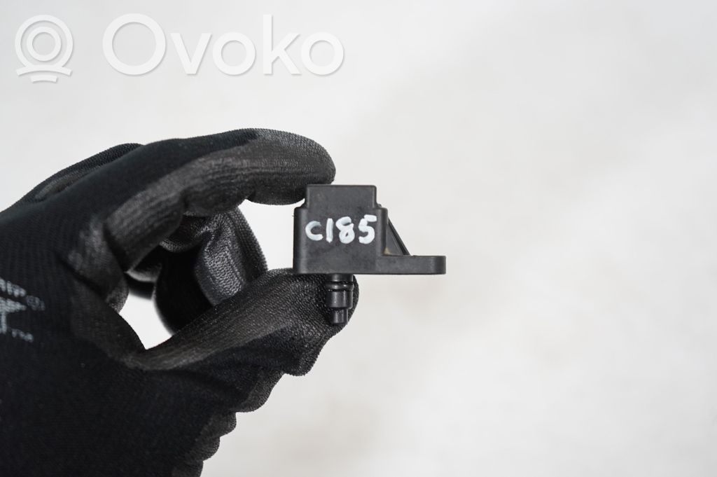 Air pressure sensor (9)