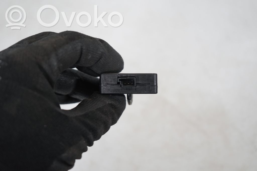 Aerial antenna amplifier (8)