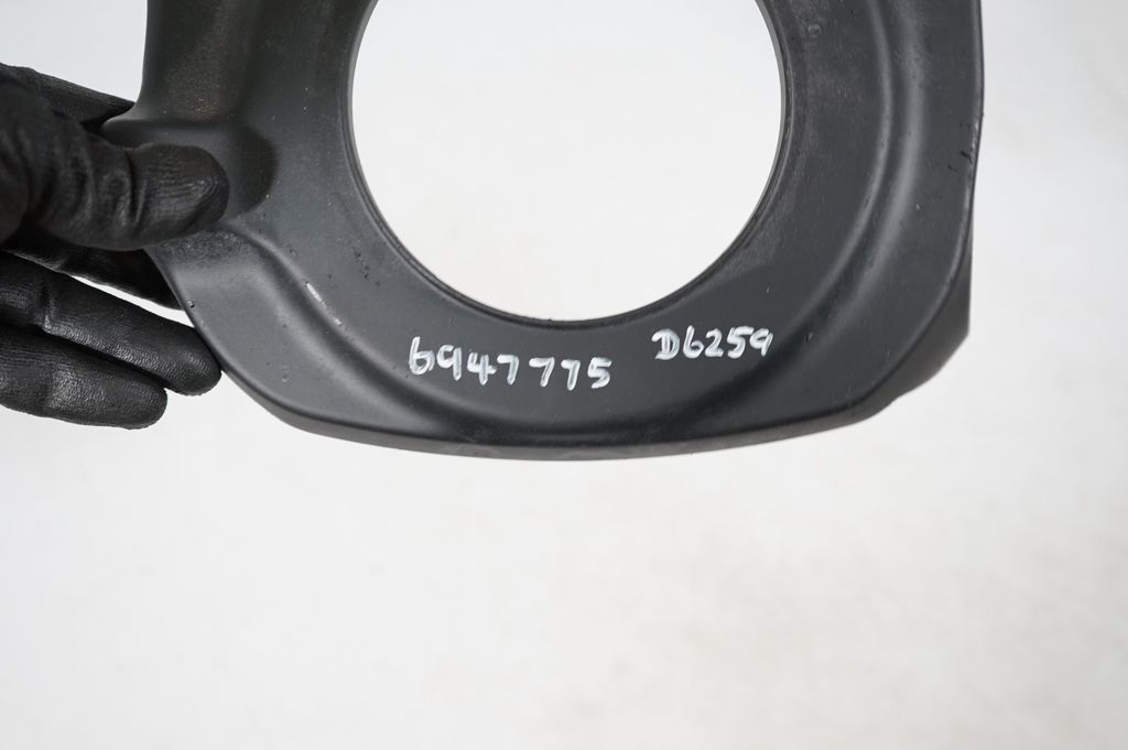 Steering wheel column trim (8)